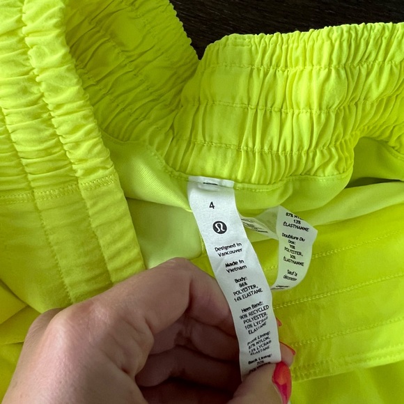 Lululemon Skort- Size 4 - Picture 4 of 4